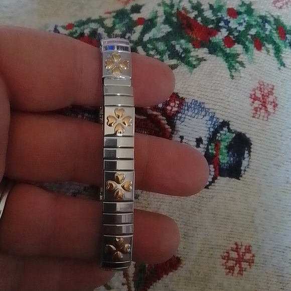 Stainless steel/gold plate bracelet - Picture 10 of 11